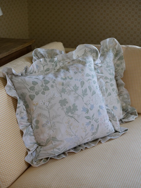 Flora Kuddfodral Volang 50x50